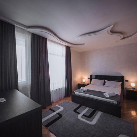 Makos Guest House Kutaisi Exterior photo