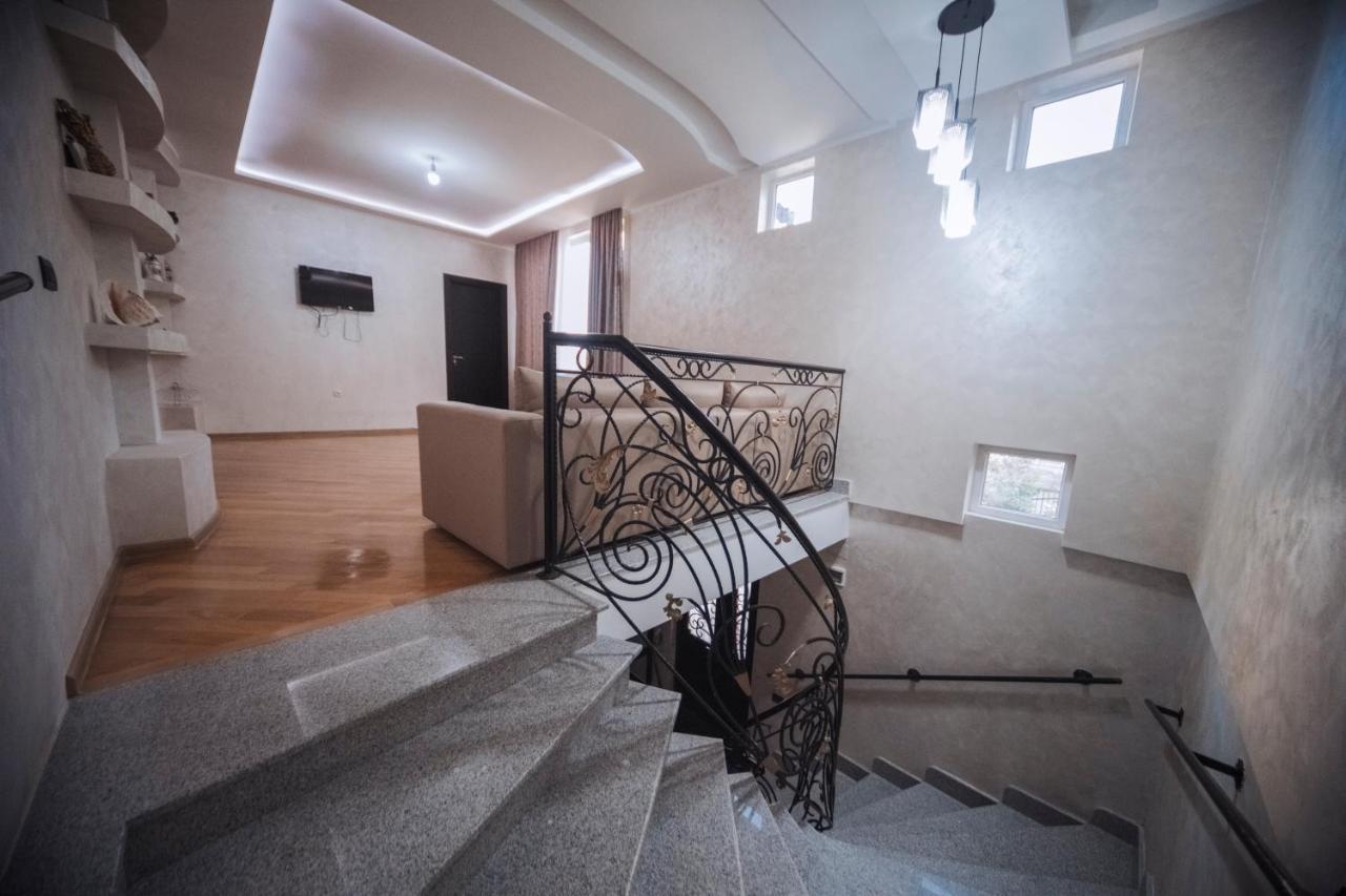 Makos Guest House Kutaisi Exterior photo