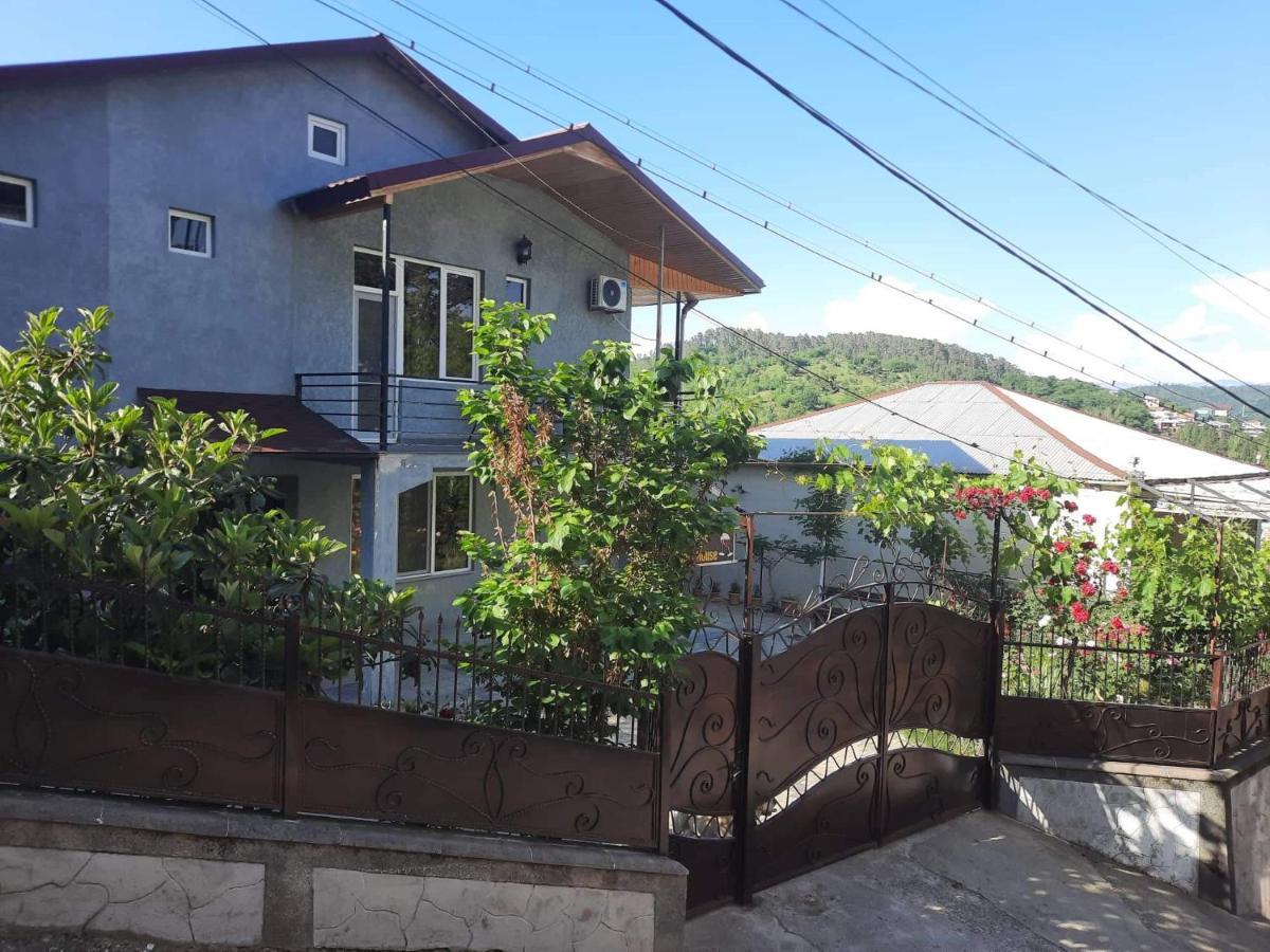 Makos Guest House Kutaisi Exterior photo