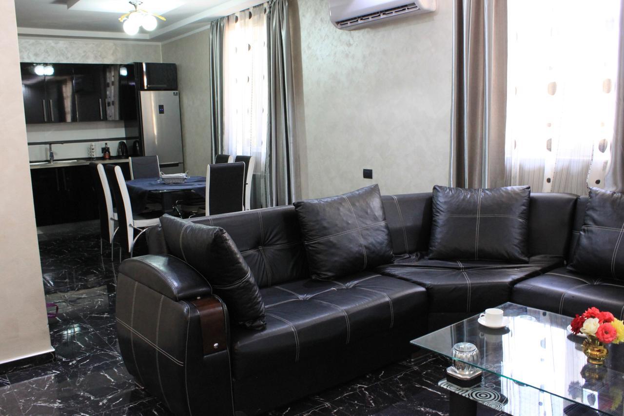 Makos Guest House Kutaisi Exterior photo